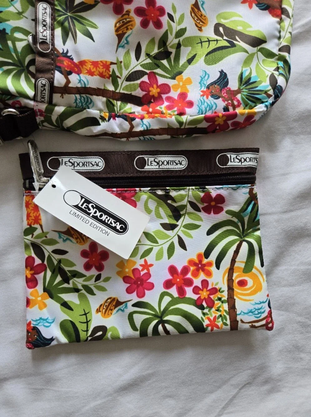 NWT LeSportsac Hawaii Exclusive Edna Crossbody Bag Set - Hula Chocolate